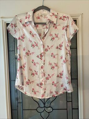 Short-Sleeve Floral Button-Up Blouse - White with Pink Rose Print